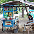  Fahrbare Garküche "Kaki Lima" in Nordbali 