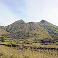  Blick auf den Batur Vulkan 