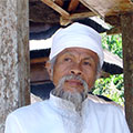  Priester im Luhur Tempel Batur Karu 