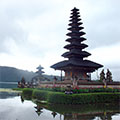  Nachmittagsstimmung beim Ulun Danu Tempel am Bratansee 