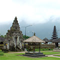  Pura Ulun Danu am Bratansee 